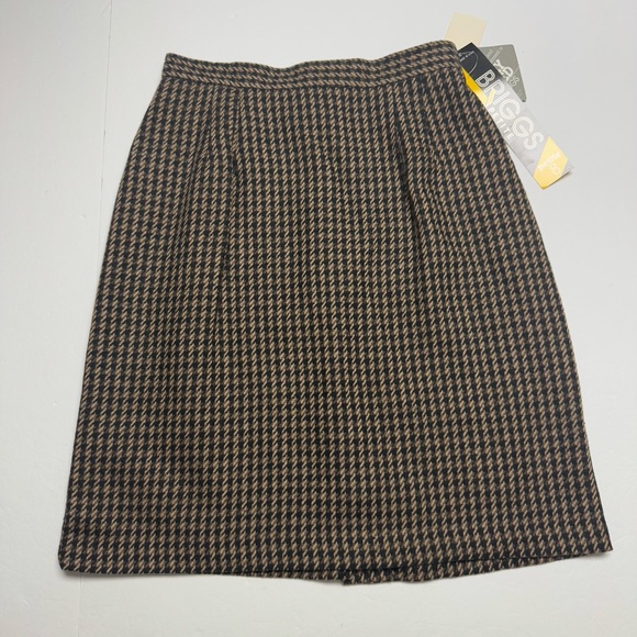 Briggs New York Dresses & Skirts - Vintage BRIGGS NY Fully Lined Wool Blend Brown Pencil Skirt Size: 8P Made In USA
